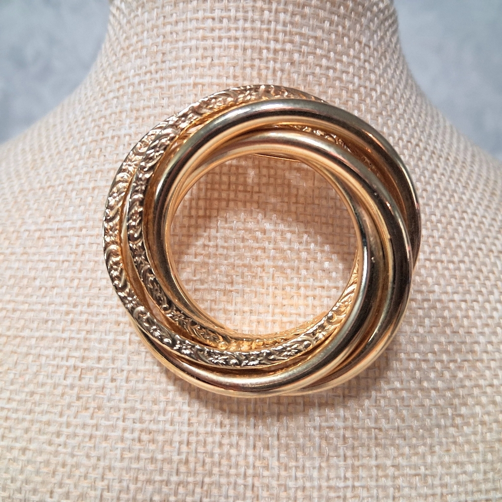 Vintage Wreath Brooch Spiral Swirl Textured Pin Back Gold Tone - Picture 4 of 8